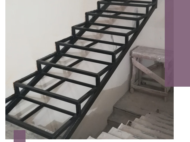 Демонтаж лестниц на металлокаркасе в Котласе: быстрый вывоз и разбор