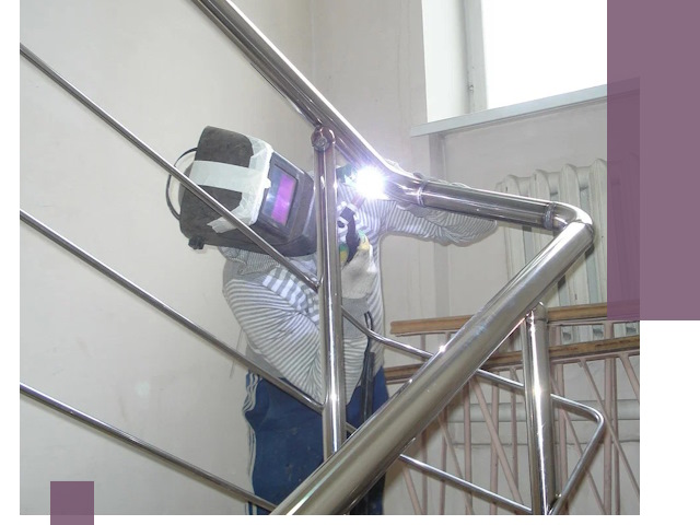 Монтаж перил и ограждений качественно в Котласе