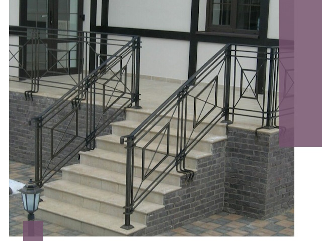 Перила для крыльца в Котласе — монтаж, изготовление и установка