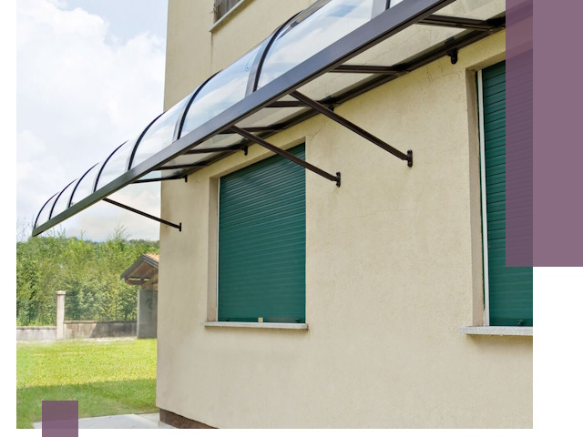 Козырьки над окнами в Котласе — изготовление и монтаж по выгоде