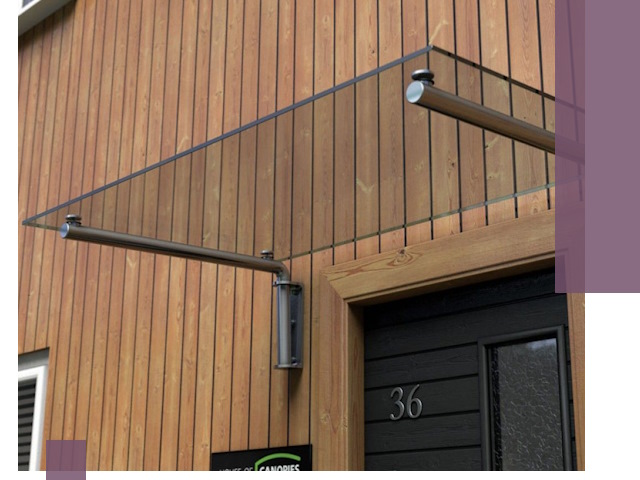 Стеклянные козырьки на входы и фасады в Котласе