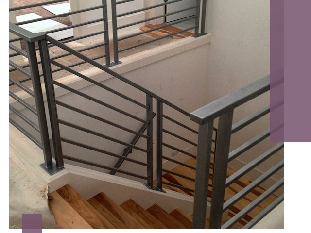 Изготовление поручней из металла и дерева в Котласе