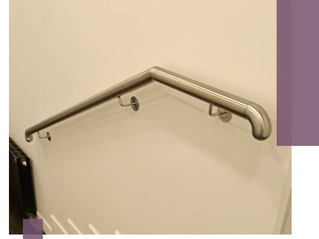 Изготовление пристенных поручней в Котласе под ключ за сроки